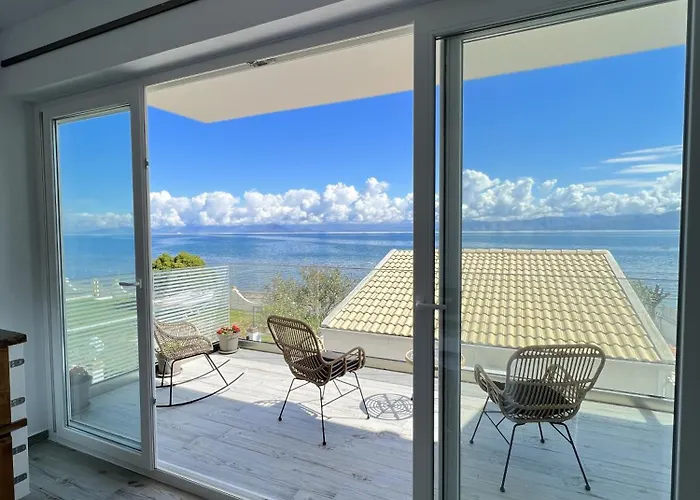 Διαμέρισμα Greco Mare 99 *